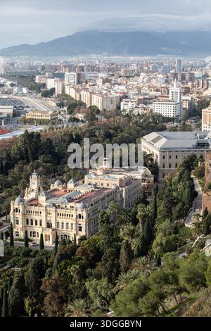 Vista aerea sul porto di Málaga e il suo museo Foto Stock