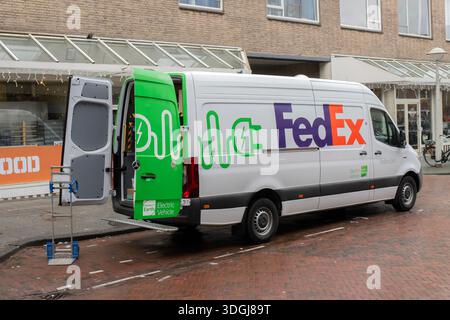 A Open Fedex Company Van ad Amsterdam Paesi Bassi 15-1-2026 Foto Stock