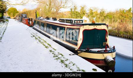 Lo Shropshire Union Canal, vicino a Ellesmere, nello Shropshire. Costruito negli anni '1790 (questa sezione), qui raffigurato nel gennaio 2026. Foto Stock