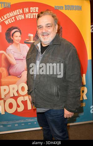 Didier Bourdon bei der Premiere des Kinofilms 'Die progressiven Nostalgiker' in Cinema Paris. Berlino, 19.01.2026 Foto Stock