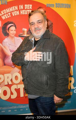Didier Bourdon bei der Premiere des Kinofilms Die progressiven Nostalgiker / C Ã tait mieux demain im Cinema Paris. Berlino, 19.01.2026 *** Didier Bourdon alla prima del lungometraggio The Progressive Nostalgics C Ã tait mieux demain al Cinema Paris Berlin, 19 01 2026 foto:XM.xBehrensx/xFuturexImagex demain 6119 Foto Stock