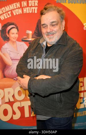Didier Bourdon bei der Premiere des Kinofilms Die progressiven Nostalgiker / C Ã tait mieux demain im Cinema Paris. Berlino, 19.01.2026 *** Didier Bourdon alla prima del lungometraggio The Progressive Nostalgics C Ã tait mieux demain al Cinema Paris Berlin, 19 01 2026 foto:XM.xBehrensx/xFuturexImagex demain 6128 Foto Stock