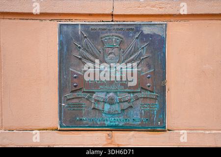 Targa commemorativa di bronzo delle riforme di Plaza Colón del 1988, San Juan, Porto Rico Foto Stock