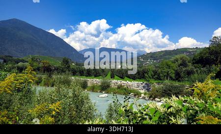 Una splendida vista panoramica sulla valle dell'Isarco a Bressanone. Foto Stock