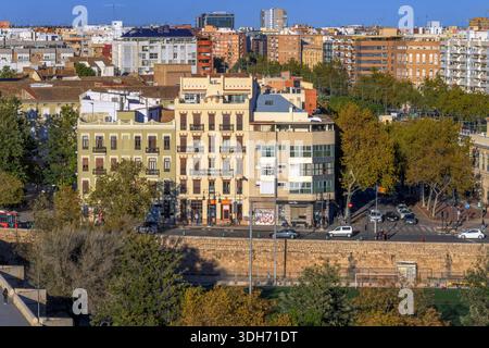 Vista su Valencia. Preso dalla torre Torres de Serranos. Sono anche conosciute come Serrans Gate / Serranos Gate / Serrans Towers / Serranos Towers. Foto Stock