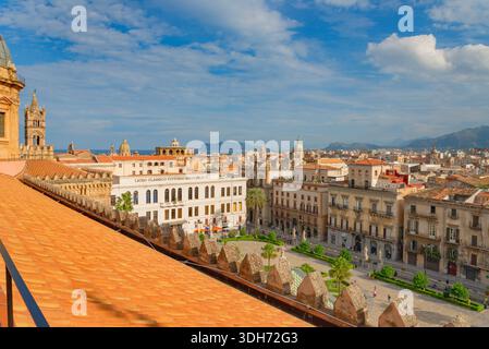 Vista sul quartiere storico di Palermo, Palermo, Sicilia, Italia Foto Stock