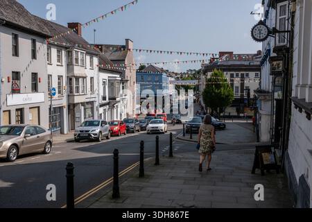 Il centro della città di Haverfordwest nel Pembrokeshire, Galles occidentale Foto Stock