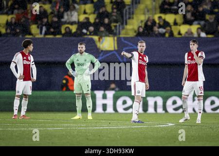 VILLARREAL - (l-r) Aaron Bouwman dell'AFC Ajax, portiere dell'AFC Ajax Vitezslav Jaros, Davy Klaassen dell'AFC Ajax e Youri Baas dell'AFC Ajax durante la partita di UEFA Champions League tra Villarreal CF e AFC Ajax all'Estadio de la Cerámic il 20 gennaio 2026, a Villarreal, Spagna. BAS CZERWINSKI/ANP Foto Stock
