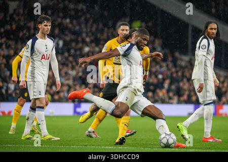 Londra, Germania 20 gennaio 2026: Champions League - 2025/2026 - Tottenham Hotspur vs. Borussia Dortmund nella foto: Kevin Danso (Spurs) Foto Stock