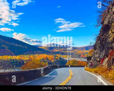 Bear Mountain Bridge sul fiume Hudson, Garrison, Stato di New York, Stati Uniti. Foto Stock