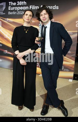 Sophie Mas e Ugo Bienvenu, EUROPEAN FILM AWARDS Berlin 2026, Photo Call at the House of World Cultures, Berlino, 17.01.2026 Foto Stock