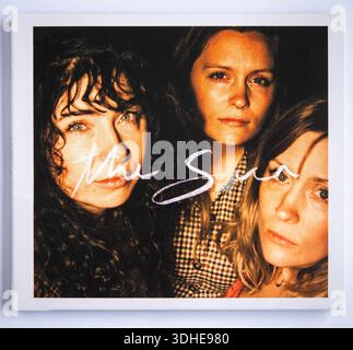 Versione CD di The Sun, il terzo album in studio di Joseph, pubblicato nel 2023 Foto Stock
