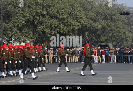 NUOVA DELHI, INDIA - 21 GENNAIO: Contingente di marcia dell'esercito indiano come parte delle prove del giorno della Repubblica al percorso Kartavya il 21 gennaio 2026 a nuova Delhi, India. Foto di Vipin Kumar/Hindustan Times prova della Festa della Repubblica 2026 Foto Stock