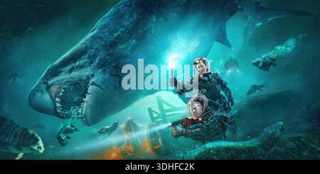 The Meg 2: The Trench (2023) Jason Statham nel ruolo di Jonas Taylor Wu Jing nel ruolo di Jiuming *Filmstill - solo uso editoriale* CAP/PLF Warner Bros/fornito da Capital Pictures Foto Stock