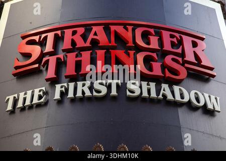 Londra, Regno Unito - 1 novembre 2025: Firma per la commedia Stranger Things The First Shadow al Phoenix Theatre in Charing Cross Road a Londra, Regno Unito. Foto Stock