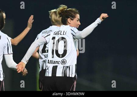 Napoli gennaio 22,2026 Cristiana Girelli della Juventus FC festeggia dopo aver segnato un gol durante la Coppa Italia femminile tra Napoli Women vs Juventus FC :Agostino Gemito/ Alamy Live News Foto Stock