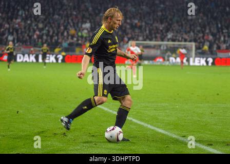 Calcio - UEFA Europa League FC Utrecht vs Liverpool. Dirk Kuyt sul pallone contro il suo ex club. Foto Stock