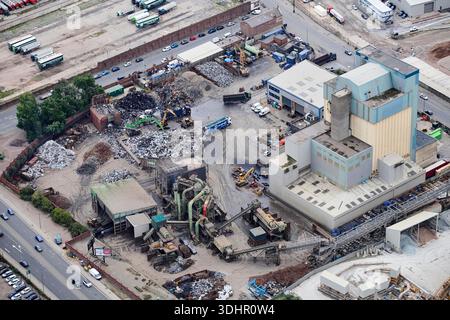 Rottami di acciaio caricati sulle navi presso Seaforth Docks, Liverpool, Merseyside, Inghilterra nord-occidentale, Regno Unito Foto Stock