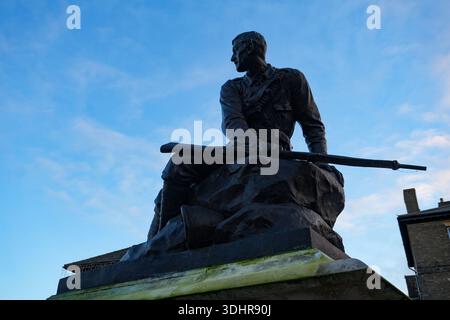 Il Suffolk Regiment South Africa War Memorial nella Cornhill a Bury St Edmunds, Suffolk, Regno Unito Foto Stock