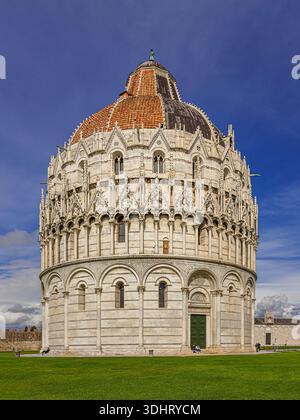 Il battistero di San Giovanni a Pisa Foto Stock
