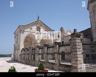 Esterno del Santuario di Monte Sant'Angelo. Foto Stock