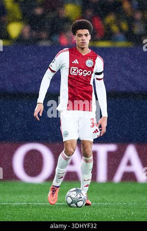 VILLARREAL, SPAGNA - 20 GENNAIO: Aaron Bouwman dell'AFC Ajax corre con la palla durante la fase MD7 della UEFA Champions League 2025/26 tra V. Foto Stock