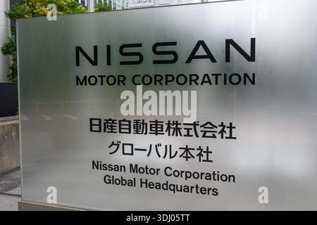 Nissan Motor Corporation Global Headquarters sign - Yokohama, Giappone - 8 novembre 2025 Foto Stock