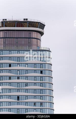 Dettagli in architettura moderna realizzati con cemento, vetro e metallo Foto Stock