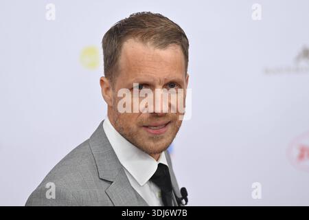 Oliver POCHER moderatore,Coemdian, Einzelbild,angeschnittenes Einzelmotiv,Ritratto,Porträt. 50.Deutscher Filmball, Roter Teppich, Red Carpet, AM 24.01.2026 im H o t e l B a y e r i s c h e r H o f, M u e n c h e n. *** Oliver POCHER Presenter, Coemdian, immagine singola, ritaglio, ritratto, ritratto 50 German Film Ball, Red Carpet, Red Carpet, il 24 01 2026 m u e n c h e n Foto Stock