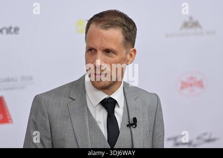 Oliver POCHER moderatore,Coemdian, Einzelbild,angeschnittenes Einzelmotiv,Ritratto,Porträt. 50.Deutscher Filmball, Roter Teppich, Red Carpet, AM 24.01.2026 im H o t e l B a y e r i s c h e r H o f, M u e n c h e n. *** Oliver POCHER Presenter, Coemdian, immagine singola, ritaglio, ritratto, ritratto 50 German Film Ball, Red Carpet, Red Carpet, il 24 01 2026 m u e n c h e n Foto Stock