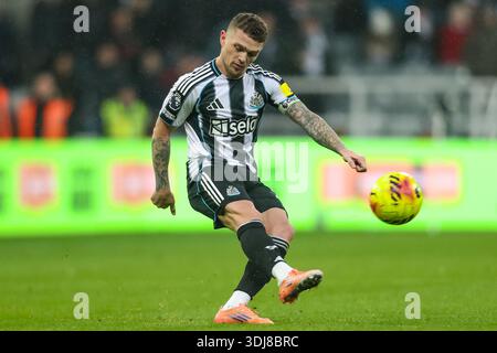 Newcastle Upon Tyne, UK. 25th Jan, 2026. Kieran Trippier Of Newcastle United during the Newcastle United v Aston Villa Premier League match at St. James' Park, Newcastle Upon Tyne, England on 25 January 2026 Credit: Lee Keuneke/Every Second Media Credit: Every Second Media/Alamy Live News Foto Stock
