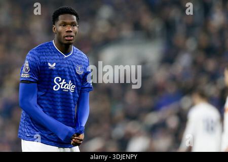 Liverpool, Regno Unito. 26 gennaio 2026. Thierno Barry di Everton guarda. Partita di Premier League, Everton contro Leeds Utd all'Hill Dickinson Stadium di Liverpool lunedì 26 gennaio 2026. Questa immagine può essere utilizzata solo per scopi editoriali. Solo per uso editoriale, foto di Chris Stading/Andrew Orchard fotografia sportiva/Alamy Live news credito: Andrew Orchard fotografia sportiva/Alamy Live News Foto Stock