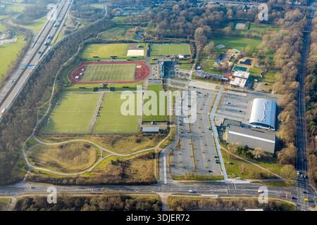 Luftbild, Großsportanlage Filder Benden GSV und MTV Moers, Fußballstadion, Leichtathletikstadion und ENNI Eventhalle, ENNI Solimare - Freibad und ENNI Aktivbad - Hallenbad, Moers-Vinn, Moers, Ruhrgebiet, Nordrhein-Westfalen, Deutschland ACHTUNGxMINDESTHONORARx60xEURO *** Vista aerea, grande impianto sportivo Filder Benden GSV e MTV Moers, stadio di calcio, stadio di atletica e sala eventi ENNI, piscina all'aperto ENNI Solimare e piscina coperta ENNI Aktivbad, Moers Vinn, Moers, zona Ruhr, Renania settentrionale-Vestfalia, Germania ATTENTIONxMINDESTHONORARx60xEURO Foto Stock
