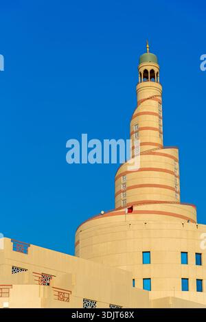 Abdulla Bin Zaid al Mahmoud Islamic Cultural Center (Moschea al Fanar). Al Souq, Doha. Qatar Foto Stock