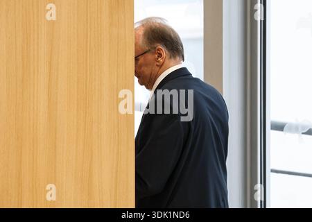 Ministerpraesident Dr. Reiner Haseloff CDU, Sachsen Anhalt - Wahl eines neuen Ministerpräsidenten im Landtag von Sachsen Anhalt. *** Il Premier di Stato Dr. Reiner Haseloff CDU, Sassonia-Anhalt elezione di un nuovo Premier di Stato nel Parlamento di Stato di Sassonia-Anhalt Foto Stock