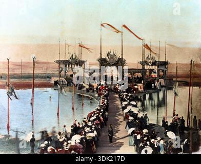 CANALE DI SUEZ : cerimonia di apertura al Port Said del Canale di Suez, 7 - 1869 novembre - inaugurazione del canale di Suez (Egypte), it 1869. La tribune officielle. Foto Stock