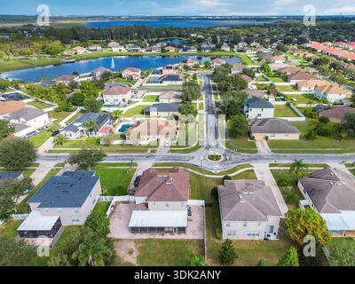 Vista aerea di uno splendido villaggio nella Florida centrale, Stati Uniti Foto Stock
