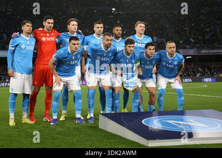 Napoli, Italia. 28 gennaio 2026. I giocatori della SSC Napoli hanno posato per una foto della squadra prima della partita di fase MD8 della UEFA Champions League tra SSC Napoli e Chelsea FC allo Stadio Armando Maradona il 28 2026 gennaio a Napoli. Crediti: Marco Canoniero/Alamy Live News Foto Stock