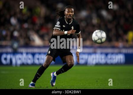 Khephren Thuram della Juventus FC in azione durante la fase di UEFA Champions League 2025/26 partita di calcio tra AS Monaco e Juventus FC. Foto Stock