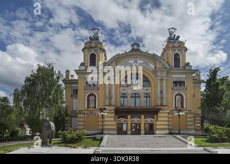 Teatro nazionale rumeno, costruito nel 1904-1906 in stile neo-barocco e secessione, Cluj-Napoca, Transilvania, Romania Foto Stock