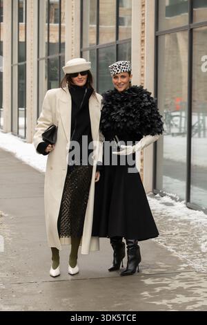 Coco Schifffer e Nina Sandbech arrivano alla Copenhagen Fashionweek 2026 Foto Stock