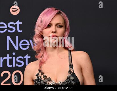 Los Angeles, Stati Uniti. 29 gennaio 2026. Adela arriva al 2026 Best New Artist Party di Spotify tenutosi al Lot il 29 gennaio 2026 a Los Angeles, CA. © Tammie Arroyo/AFF-USA.com credito: AFF/Alamy Live News Foto Stock