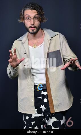 West Hollywood, Stati Uniti. 29 gennaio 2026. BBNO$ arriva per il Best New Artist Party 2026 di Spotify al Lot di Formosa a West Hollywood, California, giovedì 29 gennaio 2026. Foto di Chris Chew/UPI credito: UPI/Alamy Live News Foto Stock