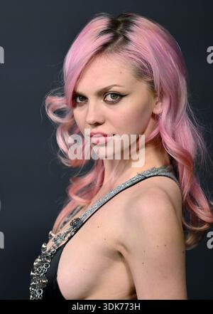 West Hollywood, Stati Uniti. 29 gennaio 2026. Adela arriva per il 2026 Best New Artist Party di Spotify al Lot di Formosa a West Hollywood, California, giovedì 29 gennaio 2026. Foto di Chris Chew/UPI credito: UPI/Alamy Live News Foto Stock
