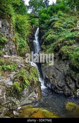 Cascata Aira Force. Parco nazionale del Lake District. Foto Stock