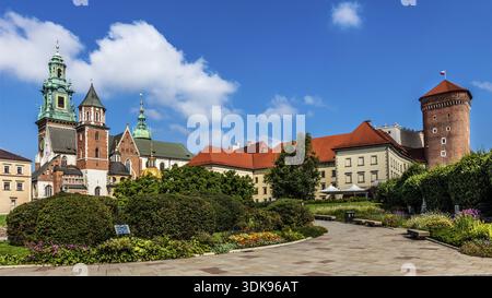 Castello e cattedrale, castello di Wawel, castello di Wawel, ex centro della monarchia polacca, fondato intorno al 1000, sito patrimonio dell'umanità dell'UNESCO, Cracovia, Polonia Foto Stock