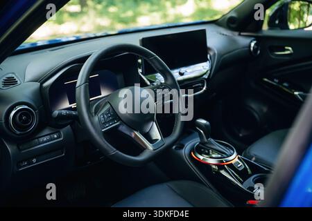 Interni, parte anteriore dell'auto moderna. Foto Stock
