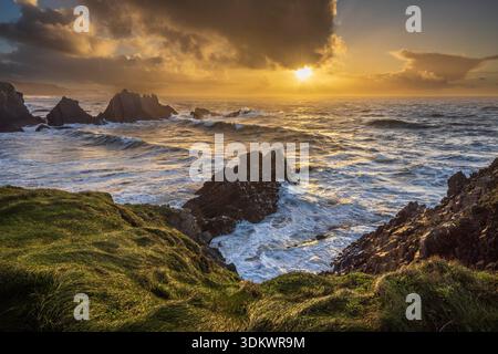 Tramonto invernale ad Hartland Quay, North Devon Foto Stock