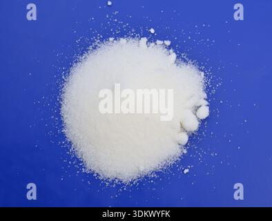 Il nitrato di sodio è il composto chimico con la formula NaNO3 Foto Stock