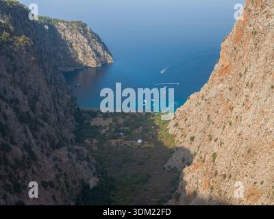 La valle delle farfalle (in turco: Kelebekler vadisi) si trova sulla costa di Muğla, distretto di Fethiye, Türkiye. Foto Stock